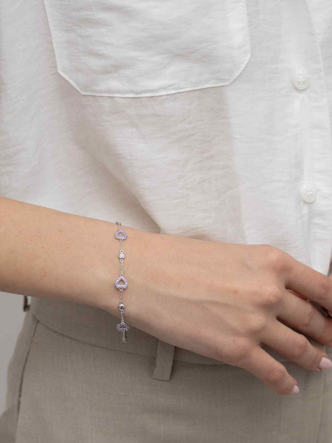 Pulseira delicada em prata 925 com zircônia e coração