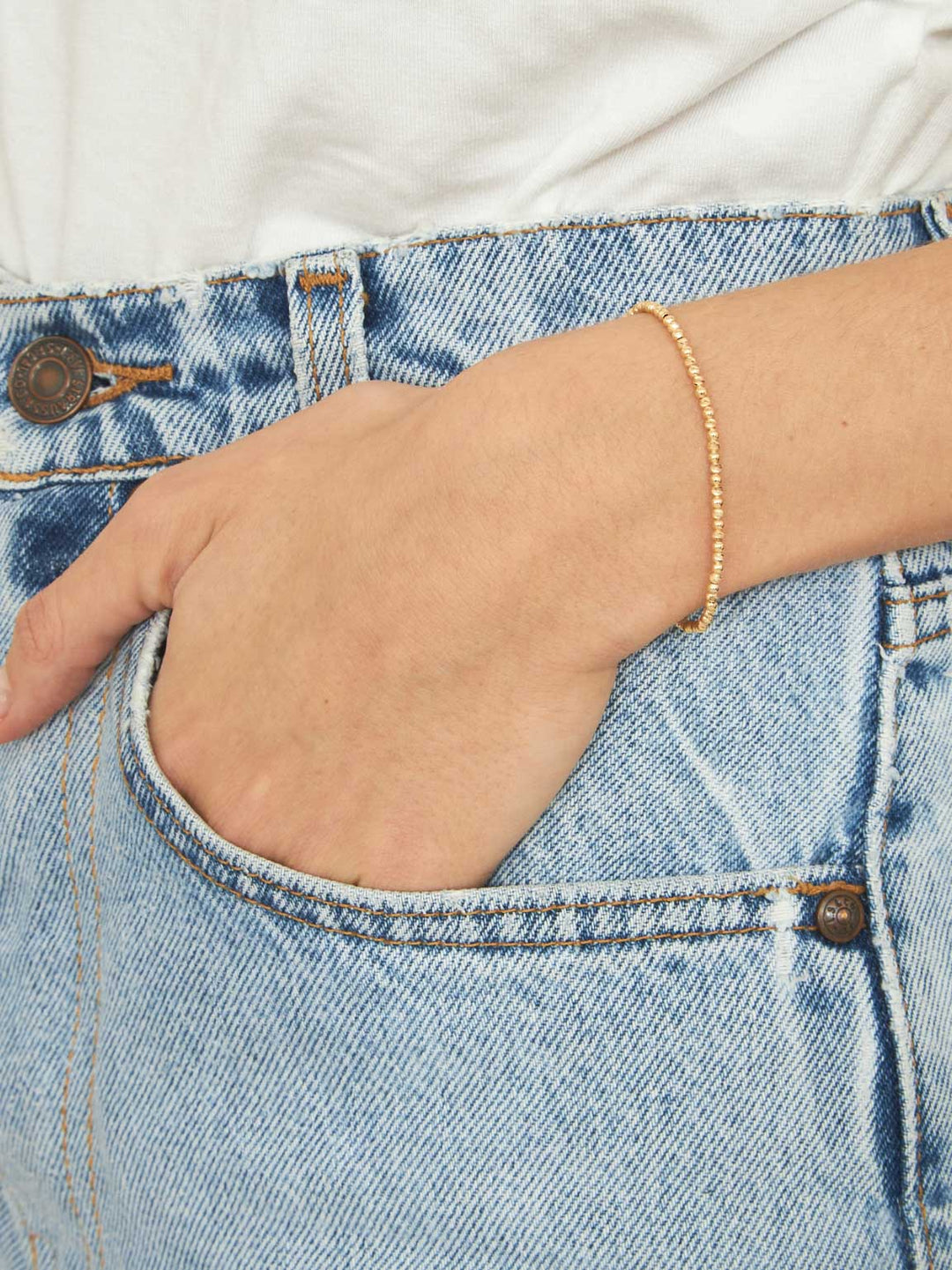 Pulseira delicada banhado a ouro