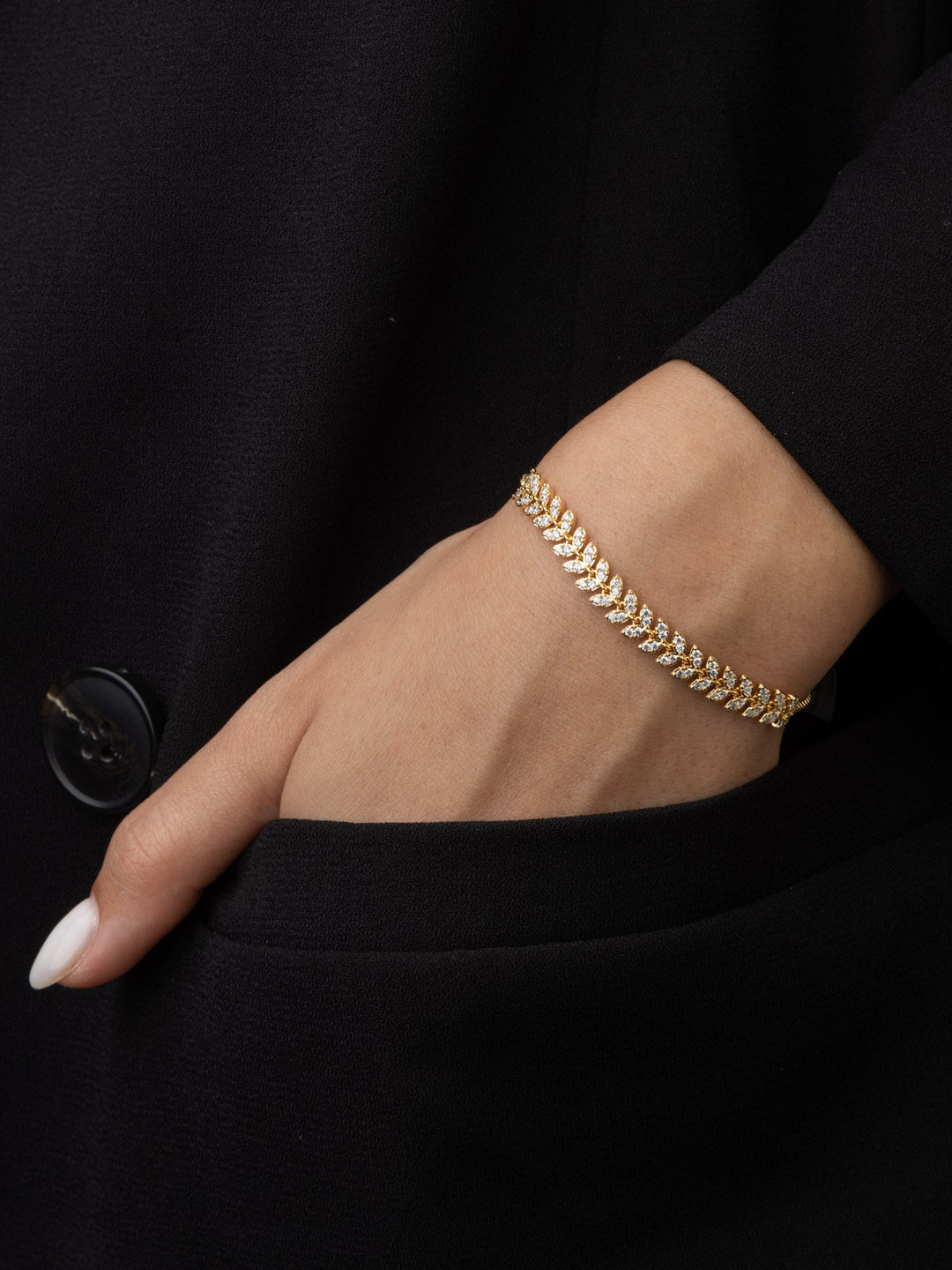 Pulseira delicada banhada a ouro com zircónia
