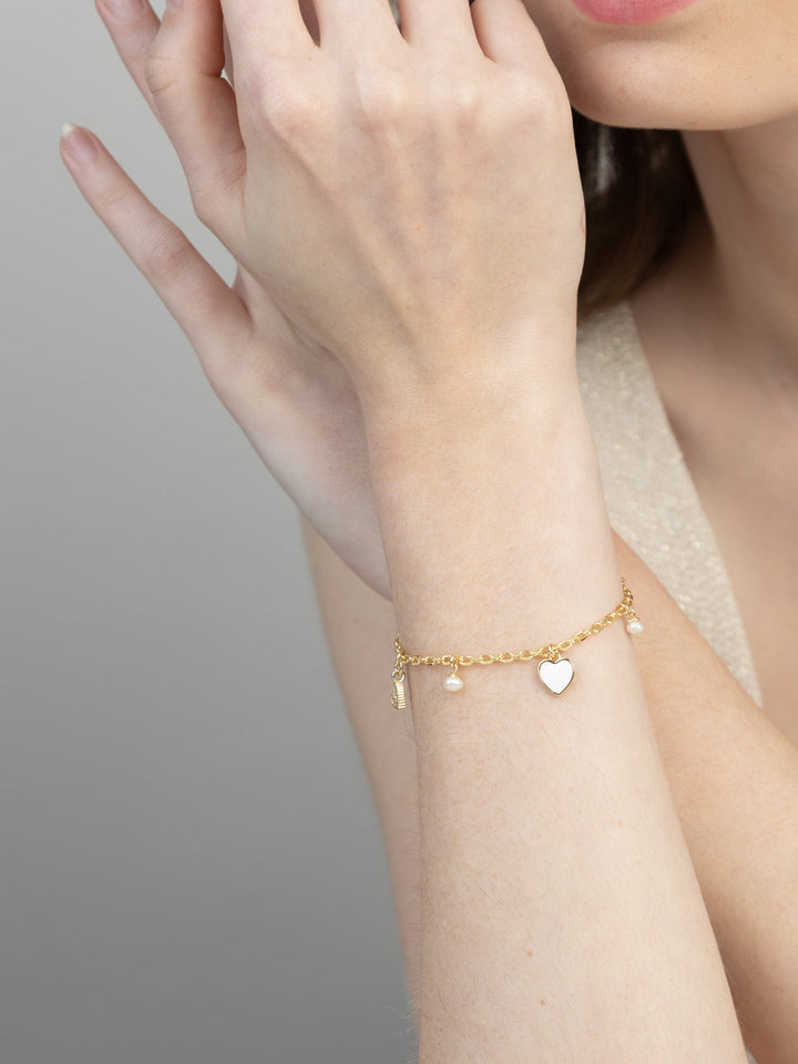 Pulseira delicada banhada a ouro com zircónia, pérola e esmalte branco
