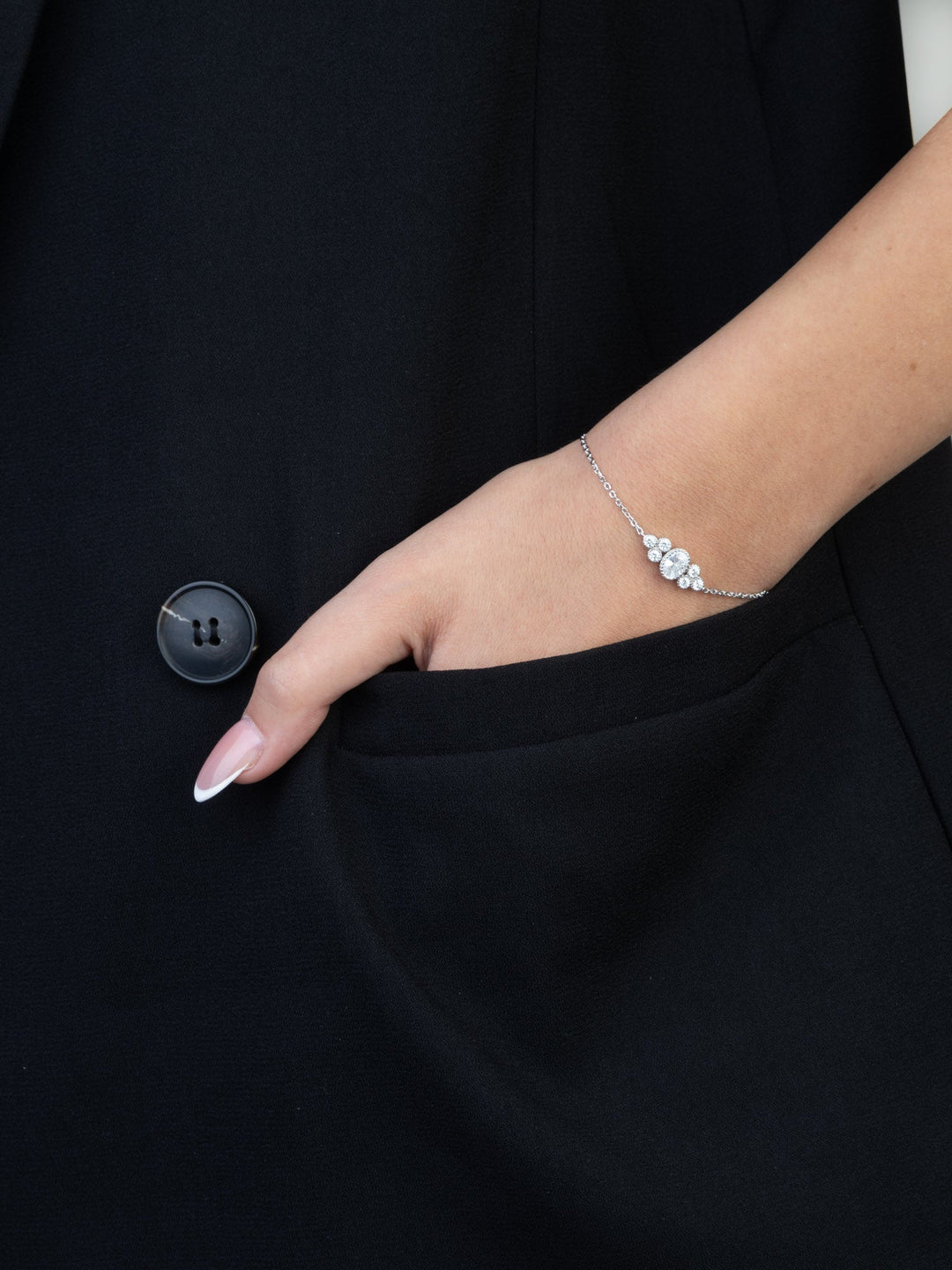 Pulseira delicada em prata 925 com zircórnia