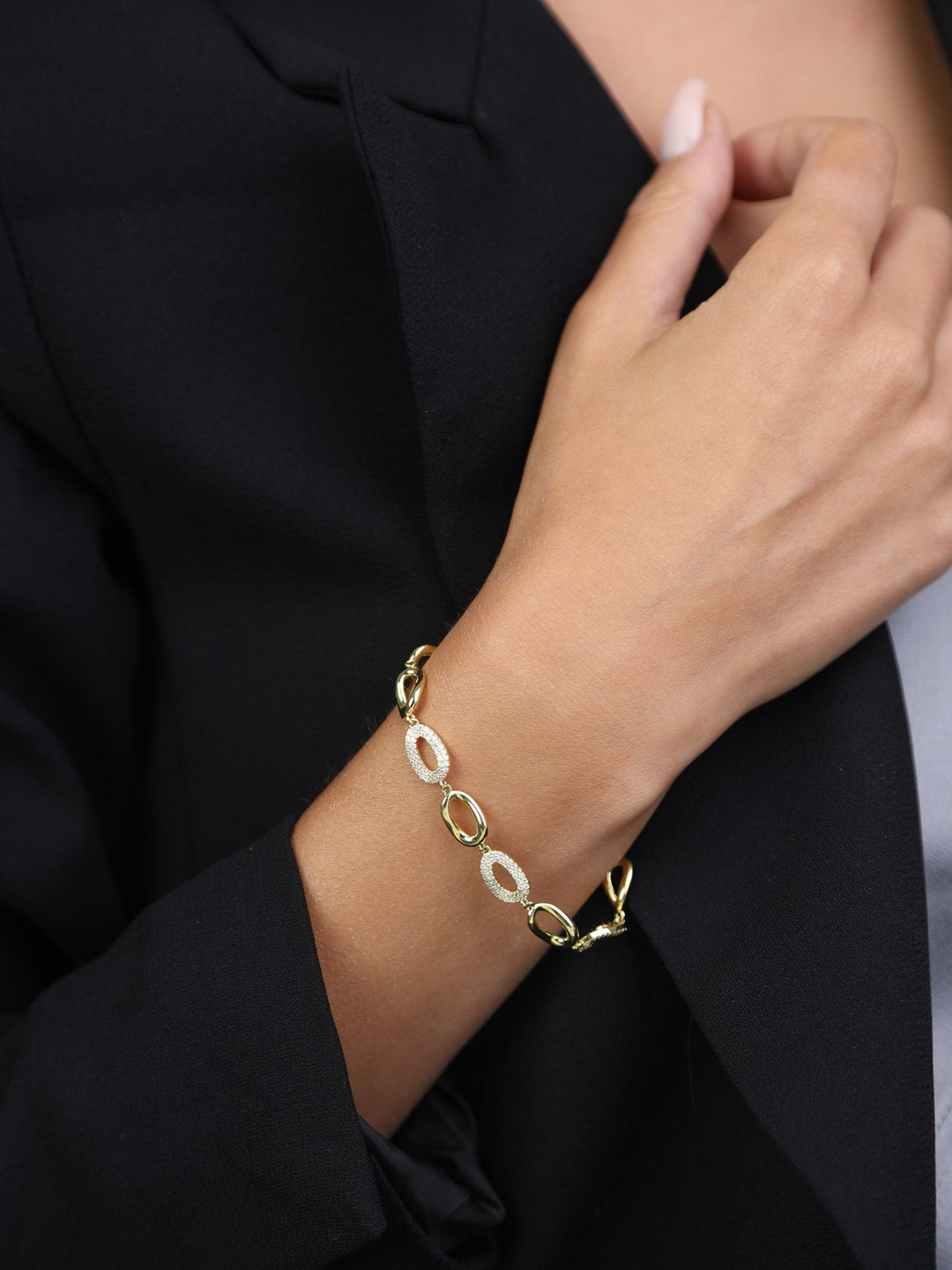 Pulseira temática banhada a ouro com zircónia
