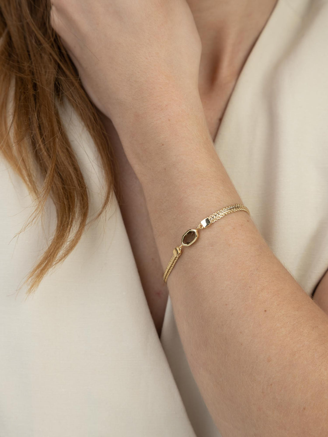 Pulseira delicada banhada a ouro com vidro cristal