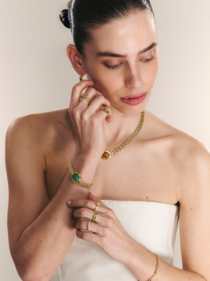 Pulseira de corrente larga banhada a ouro com aventurina verde
