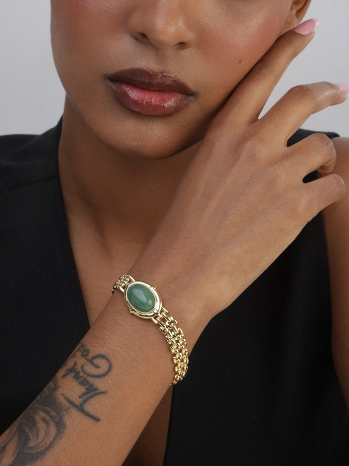Pulseira de corrente larga banhada a ouro com aventurina verde