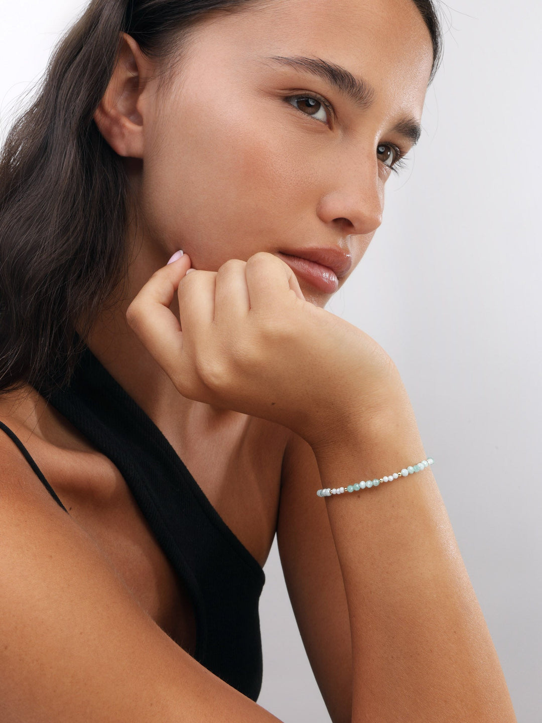 Pulseira de pedra banhada a ouro com zircónia verde