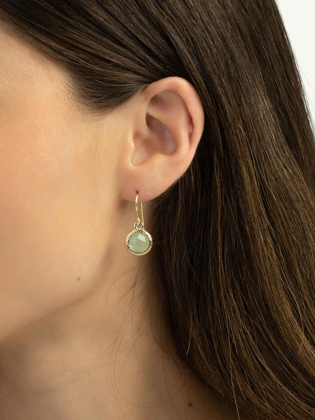 Pendentes banhados a ouro com vidro cristal verde