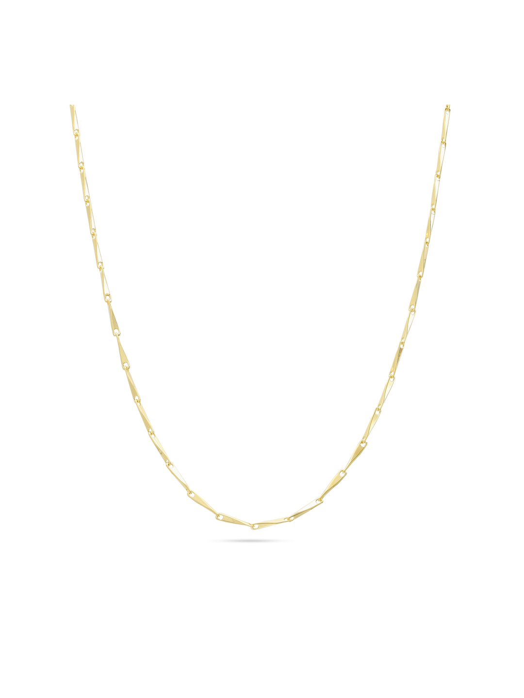 Fio de corrente banhada a ouro com chapas entrelaçadas