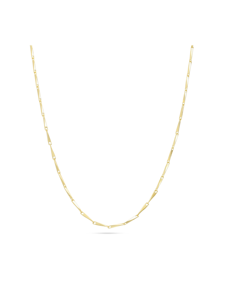 Fio de corrente banhada a ouro com chapas entrelaçadas