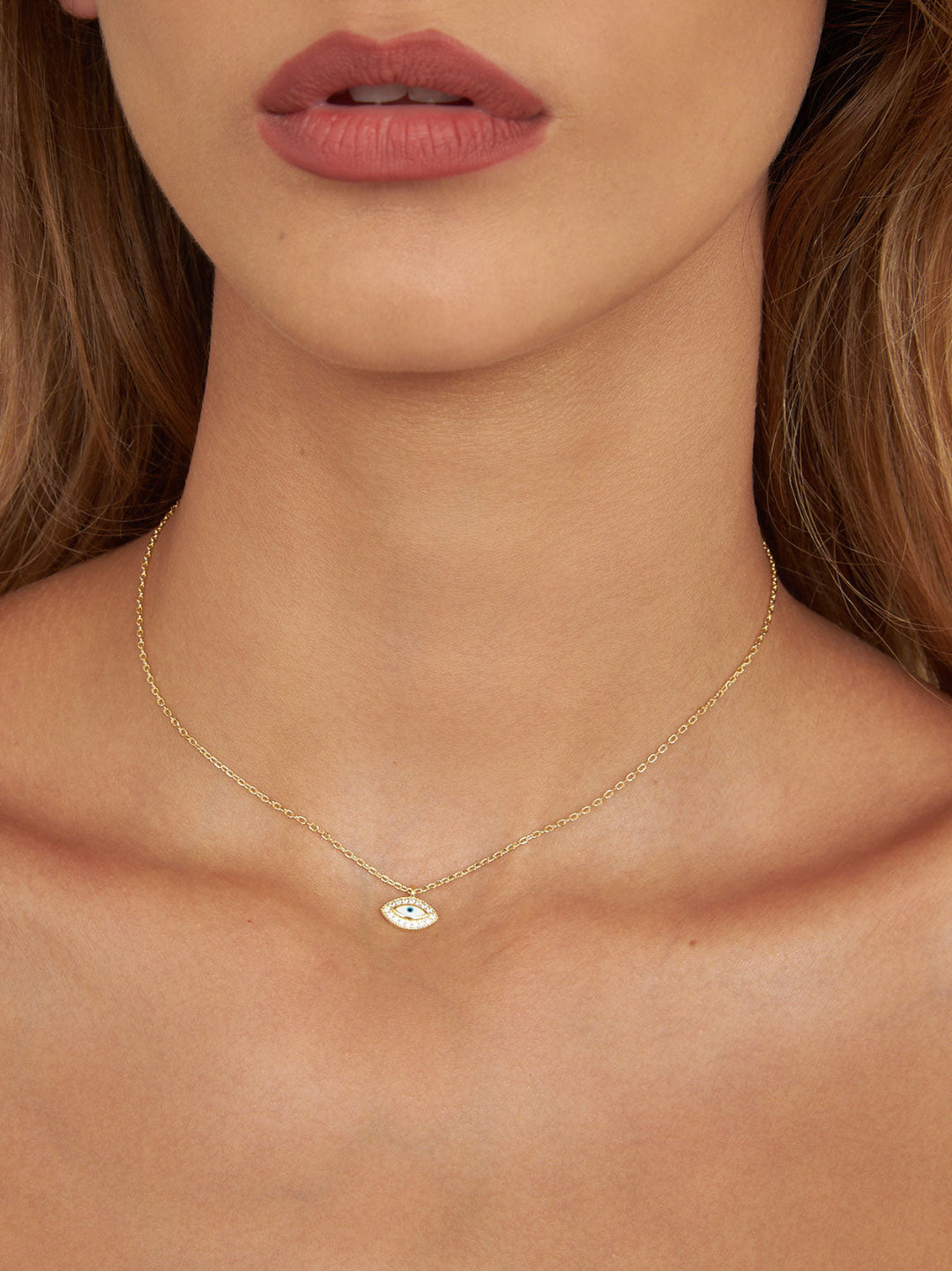 Fio com pendente banhado a ouro com zircónia e esmalte