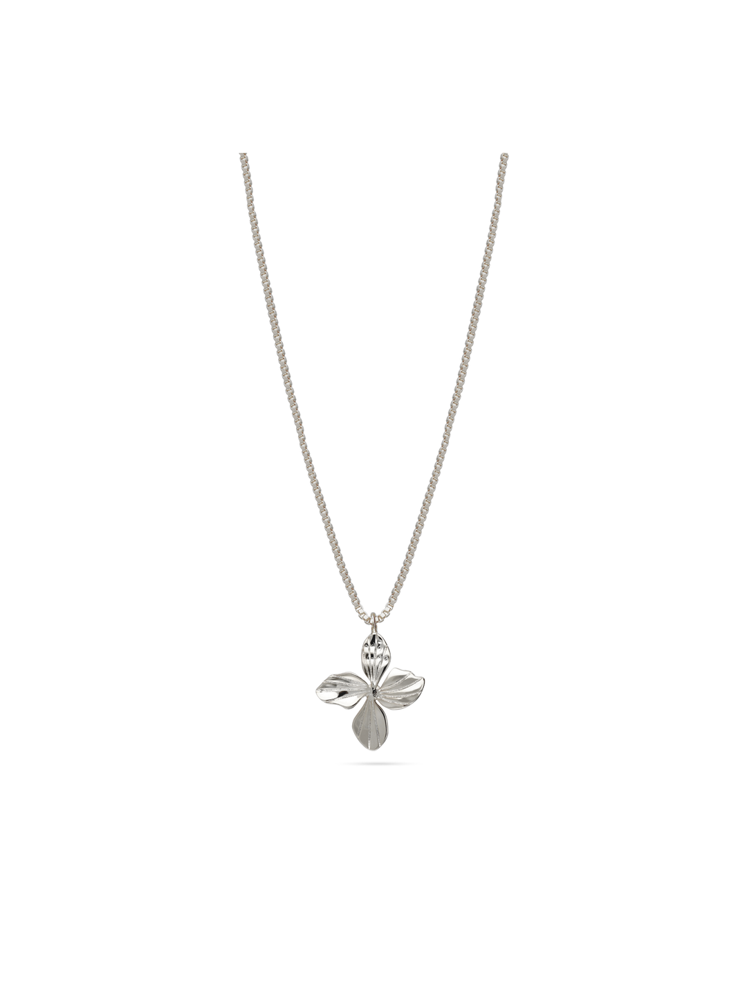 Fio com pendente flor em prata 925