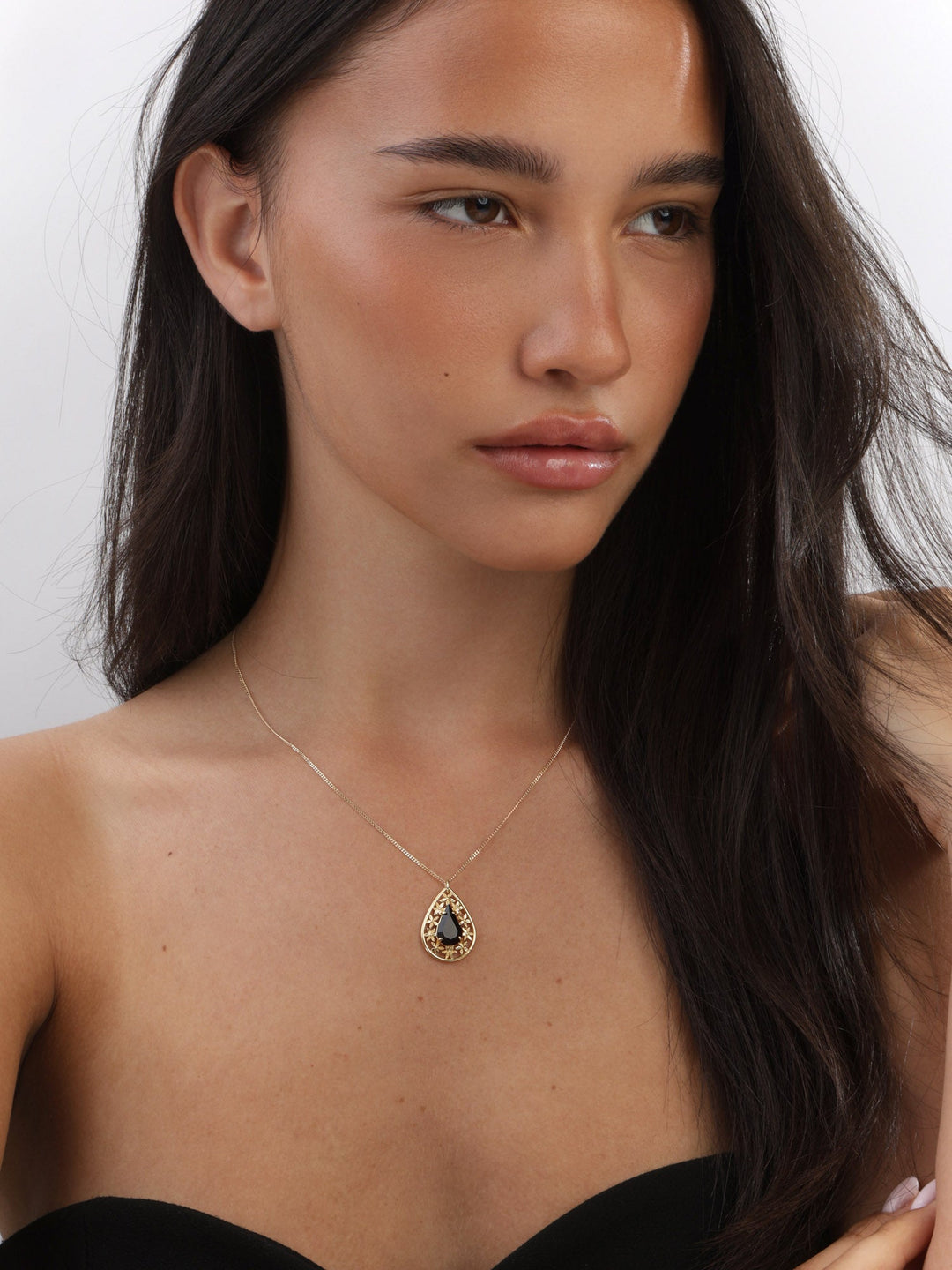 Fio com pendente banhado a ouro com vidro cristal