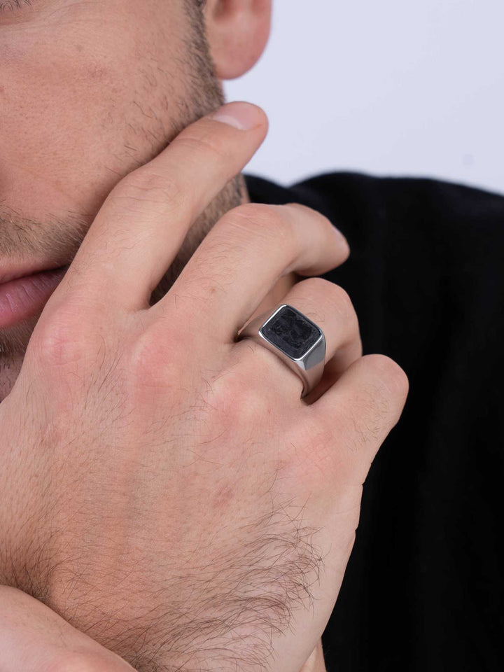 Anel masculino em aço inoxidável com ágata preta