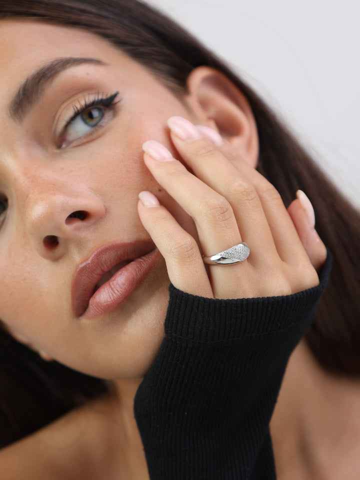 Anel em prata 925 com zircónias transparentes