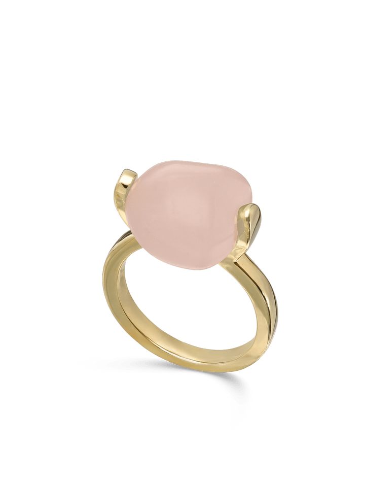 Anel grande banhado a ouro com quartzo rosa