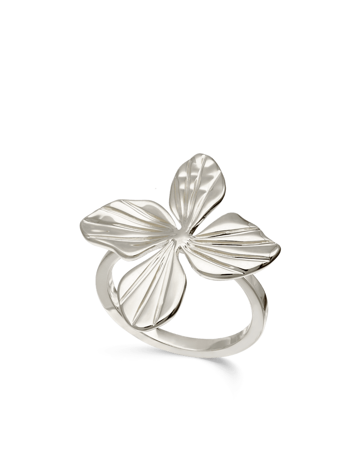 Anel grande flor em prata 925