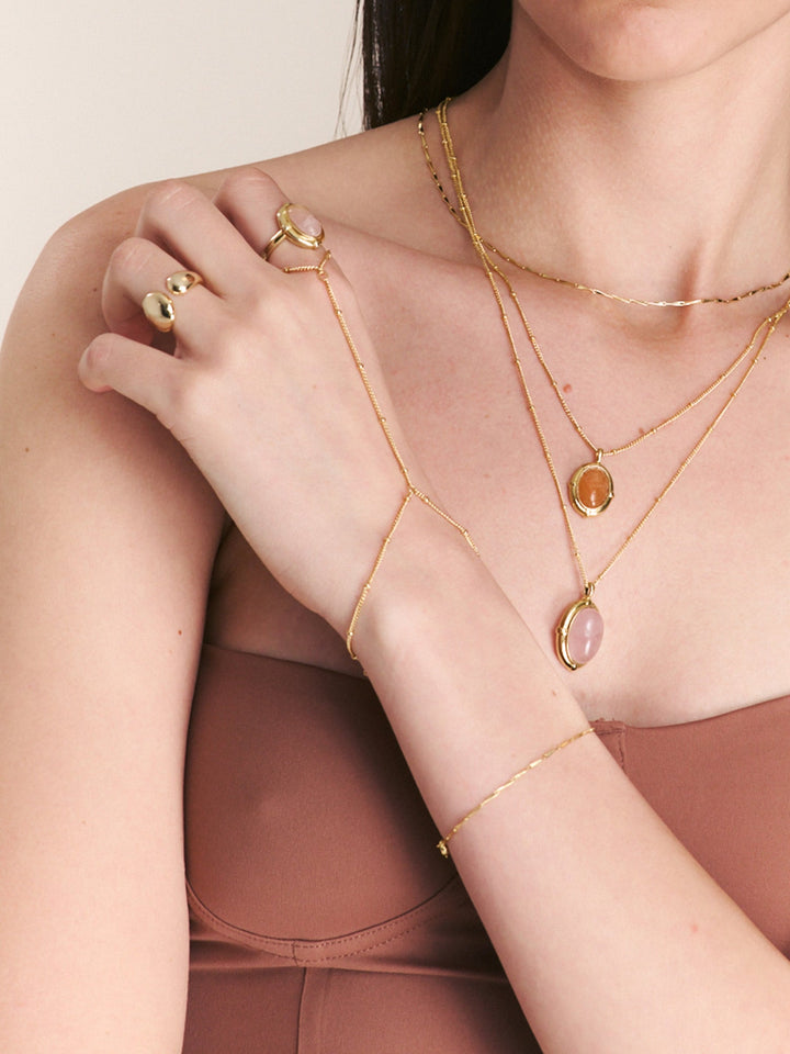 Anel grande vintage banhado a ouro com quartzo rosa