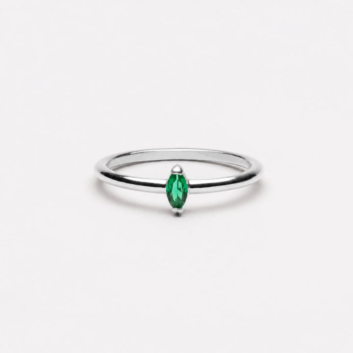 Dainty Emerald Ring