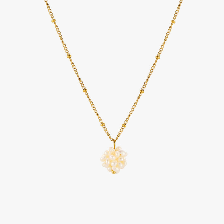 Tiny Pearls Necklace