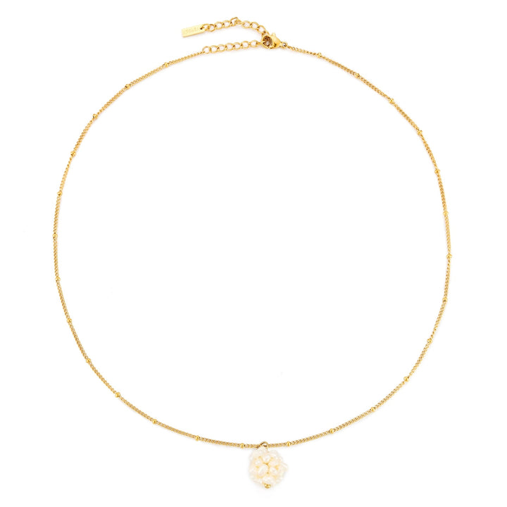 Tiny Pearls Necklace